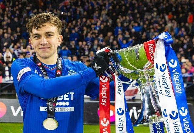 Galatasaray Rıdvan Yılmaz ile her konuda anlaşma sağladı! Sacha Boey