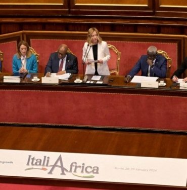 İtalya-Afrika Zirvesi Roma’da başladı