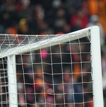 5 kez direğe takılan Galatasaray, maç sonu kale direklerini paylaştı! "Bunları hemen sökelim" 10 5 kez direğe takılan Galatasaray, maç sonu kale direklerini paylaştı! “Bunları hemen sökelim”