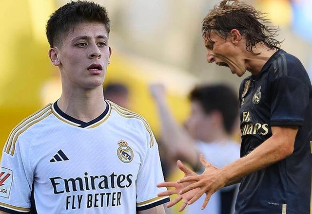 Arda Güler antrenmanda Luka Modric