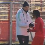 Galatasaray taraftarını üzen görüntü! Sacha Boey, Bayern Münih formasıyla ilk antrenmana çıktı