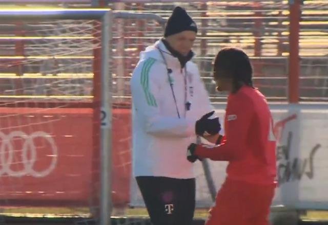 Galatasaray taraftarını üzen görüntü! Sacha Boey, Bayern Münih formasıyla ilk antrenmana çıktı