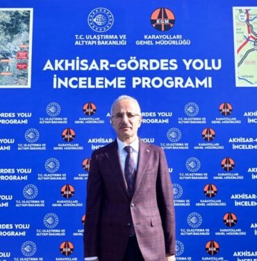 bakan-uraloglu:-akhisar-goerdes-yolunu-2025’te-hizmete-acacagiz