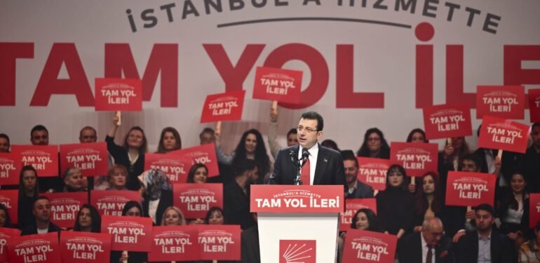 CHP’nin İBB adayı Ekrem İmamoğlu seçim kampanyasına başladı