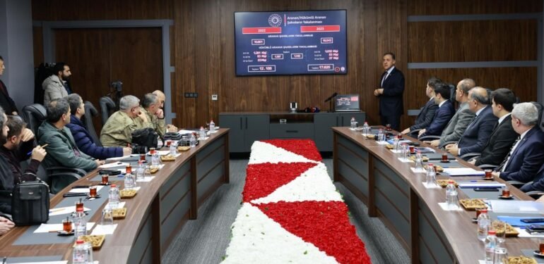 Bingöl’de 1 yılda 38 milyon 818 bin kök kenevir ele geçirildi