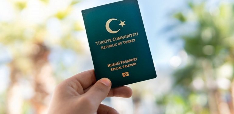 Gazeteciler için yeşil pasaport kanun teklifi TBMM’de