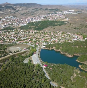 yozgat’ta-kopya-duezenegi-kullanarak-sinava-giren-sueruecue-adayi-ile-3-suepheli-yakalandi