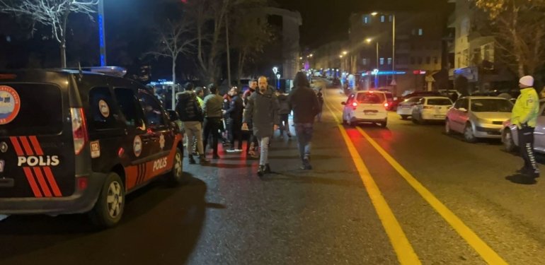 kavga-edip-araci-polisin-uezerine-suerdue