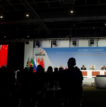 brics-ekonomideki-roluenue-bueyuetueyor:-ueye-sayisini-ikiye-katladi