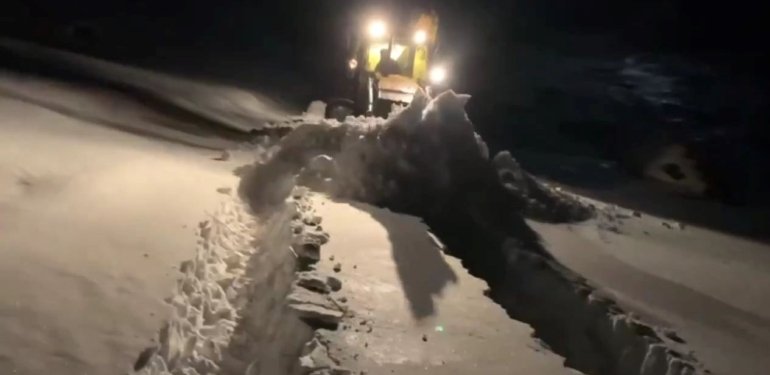 Şırnak’ta kar yağışı: 14 yerleşim yerinin yolu kapandı