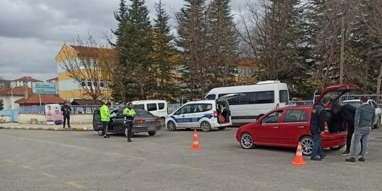 Çorum’da asayiş uygulaması: 17 silah ele geçirildi
