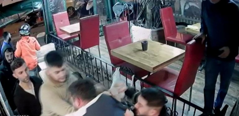 Bahçelievler’de park yeri kavgası: İş yerini bastılar