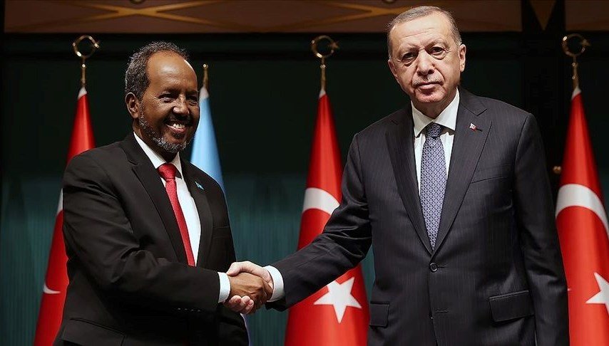 cumhurbaskani-erdogan,-somali-cumhurbaskani-ile-goeruestue