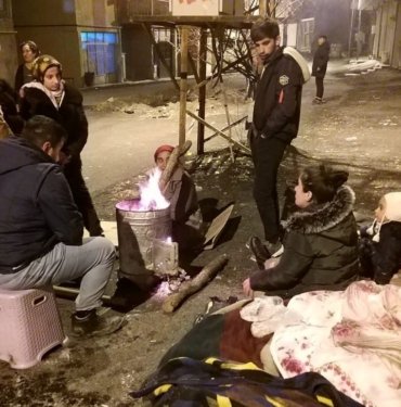 hakkari’de-art-arda-depremler