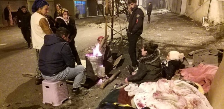 Hakkari’de art arda depremler