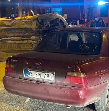 merzifon’da-ticari-taksi-ile-otomobil-carpisti:-3-yarali