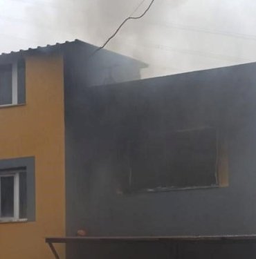 hatay’da-cikan-ev-yangini-itfaiye-ekipleri-tarafindan-soenduerueldue