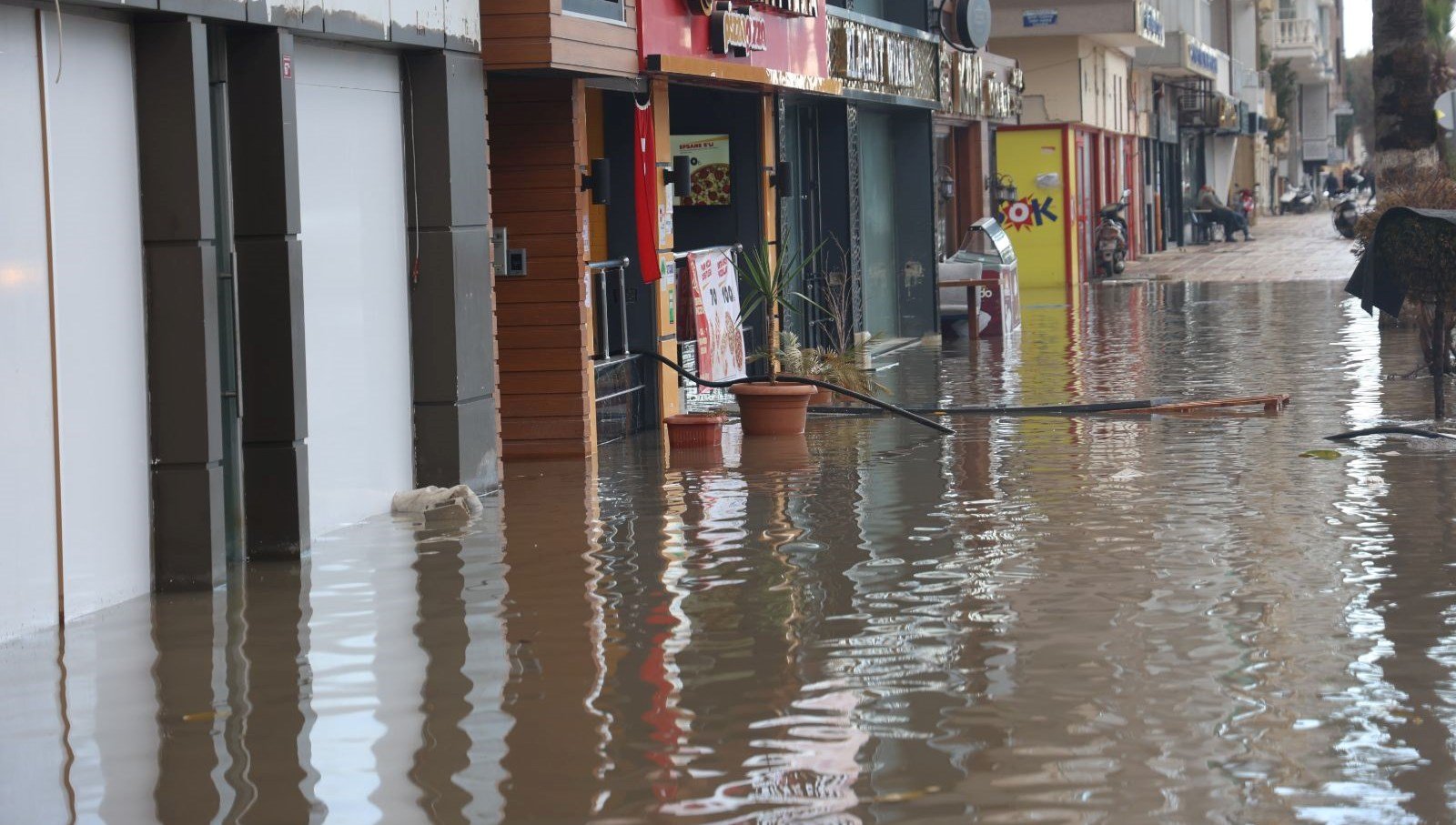 hatay’da-lodos-ve-saganak-yagis-hayati-olumsuz-etkiledi