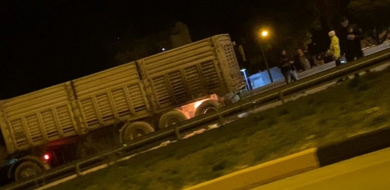 Seyir halindeki kamyon aynı gün içinde hem Bucak’ta hem de Burdur’da yandı