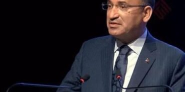 bakan-bozdag:-basortusu-teklifi-imzaya-acildi