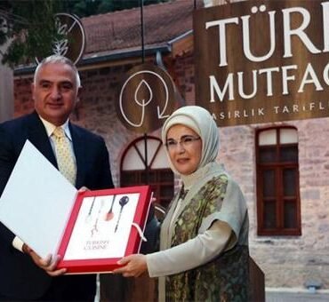 emine-erdogan-duyurdu!-asirlik-tariflerle-turk-mutfagi-kitabi-odule-aday