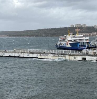 canakkale’de-firtina:-yarin-bazi-feribot-seferleri-iptal