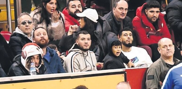 Maaş konularına sadece gülüyoruz