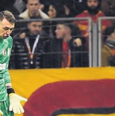 muslera-artik-uc-numara!