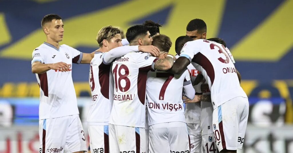 son-dakika-haberi:-trabzonspor-3-puani-tek-golle-aldi!-mke-ankaragucu-galibiyete-hasret…