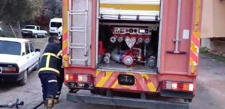 Çocukların ateşle oyunu ahırı yaktı