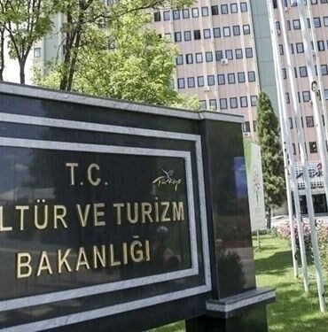 kultur-ve-turizm-bakanligi-2023’te-400-milyondan-fazla-bandrol-satti