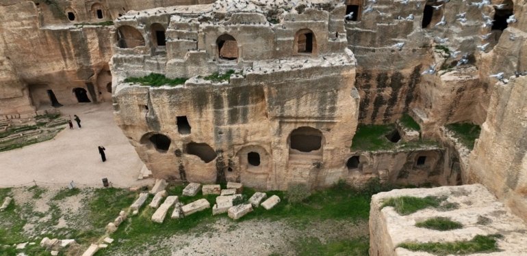 Dara Antik Kenti’nde keşfedilen tarihi çarşı gün yüzüne çıkarılıyor