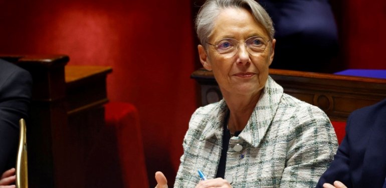 Fransa Başbakanı Elisabeth Borne istifa etti