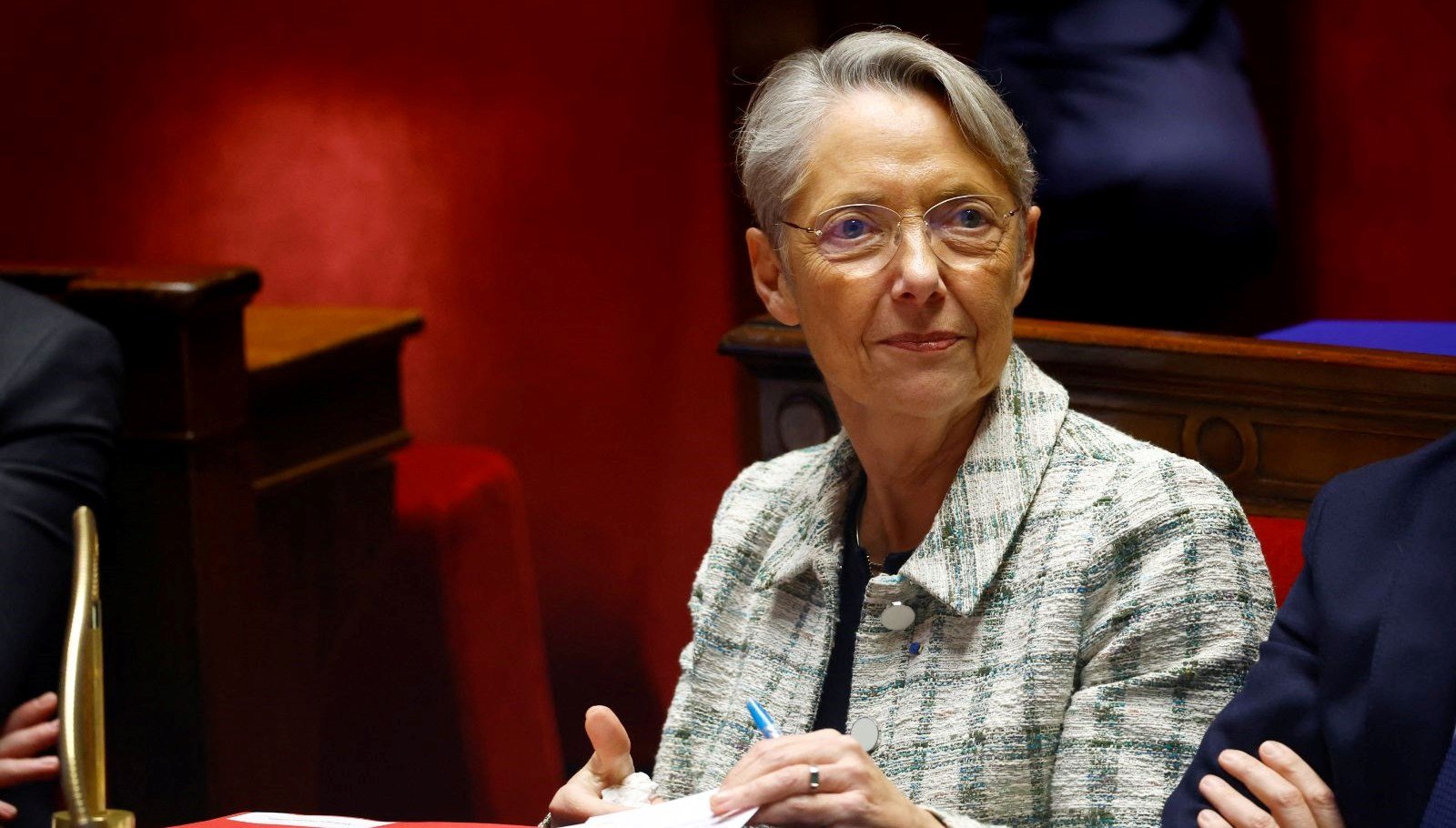 fransa-basbakani-elisabeth-borne-istifa-etti