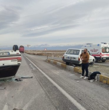konya’da-iki-otomobil-carpisti:-8-yarali