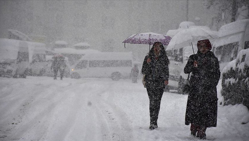 akom’dan-istanbul-icin-kar-uyarisi:-hava-sicakligi-10-derece-dusecek