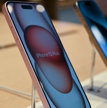 apple,-kasitli-olarak-cihazlarini-yavaslattigi-icin-500-milyon-dolar-ceza-odemeye-basladi