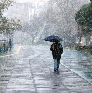 istanbul’a-yilin-ilk-kari-dustu