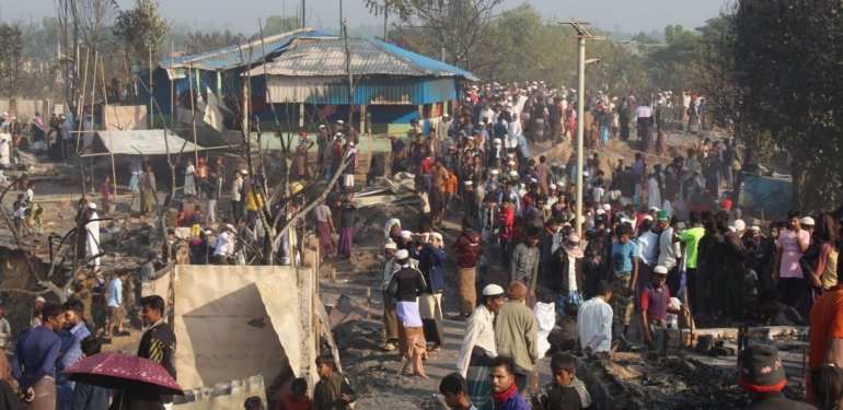 Bangladeş’teki mülteci kampında yangın: 7 bine yakın kişi evsiz kaldı