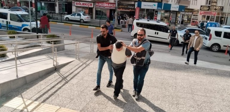 Eski eşini 16 bıçak darbesiyle öldüren sanığa ağırlaştırılmış müebbet talebi