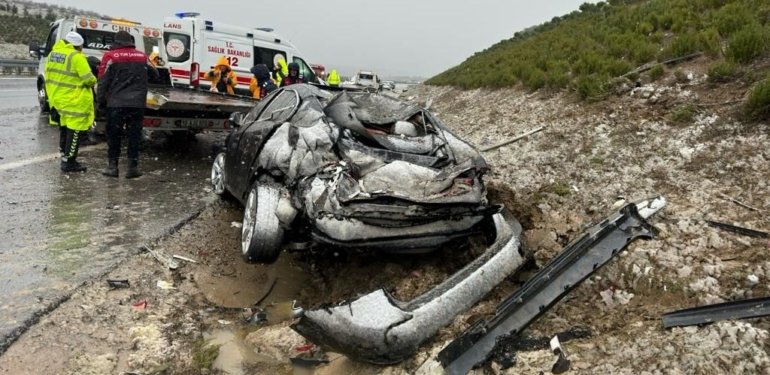 İzmir-İstanbul Otoyolu’ndaki 7 araçlık zincirleme kaza: 1 ölü 4 yaralı