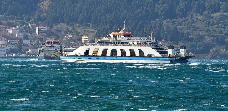 Balıkesir’in Marmara Denizi’ndeki adalarına yarın fırtına nedeniyle feribot seferi yapılamayacak