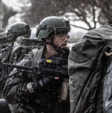 israil-ordusu,-ulkenin-kuzeyindeki-ek-birliklerine-silah-dagitiyor