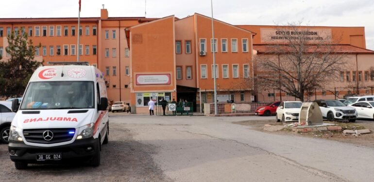 Kayseri’de zehirlenme şüphesi: 12 öğrenci hastanelik oldu