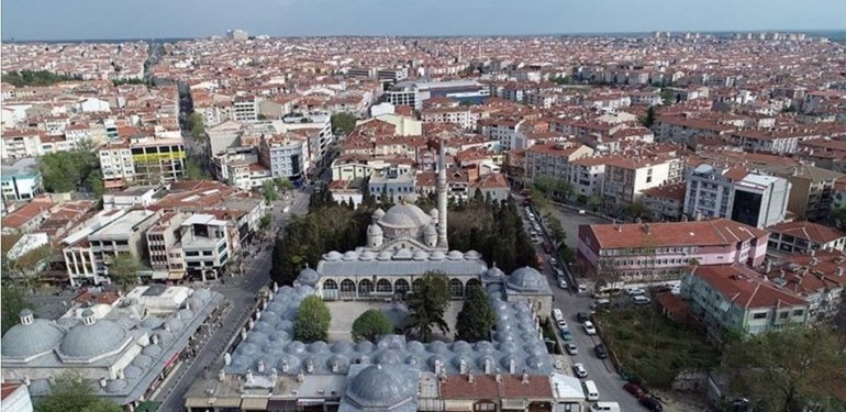 Kırklareli’nde kamyon kasasında 60 düzensiz göçmen yakalandı