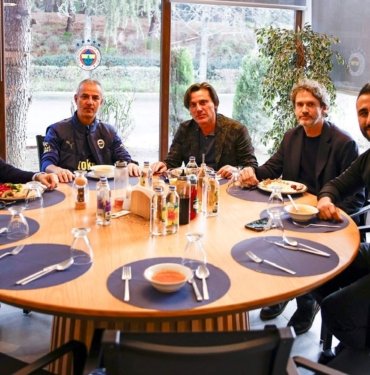 a-milli-takim-teknik-direktoru-vincenzo-montella’dan-fenerbahce’ye-ziyaret
