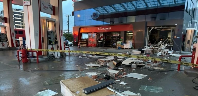 Balıkesir’de akaryakıt istasyonunda patlama: 2 yaralı