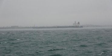 canakkale’de-bogaz-trafigine-firtina-engeli:-cift-yonlu-durduruldu