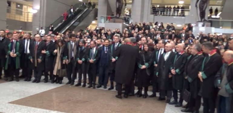 Avukatlardan Can Atalay protestosu