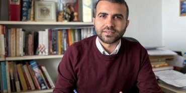 turkiye-yazarlar-birligi’nden-etu’lu-akademisyene-odul